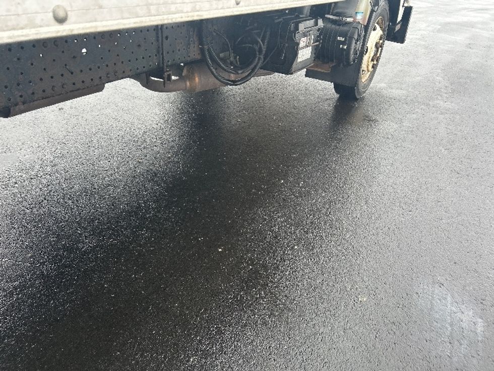 Light Duty Box Truck-Light and Medium Duty Trucks-Isuzu-2015-NPR EFI-Windsor-WI-100,323\n\t\tmiles-$ 26,750 - Image 14