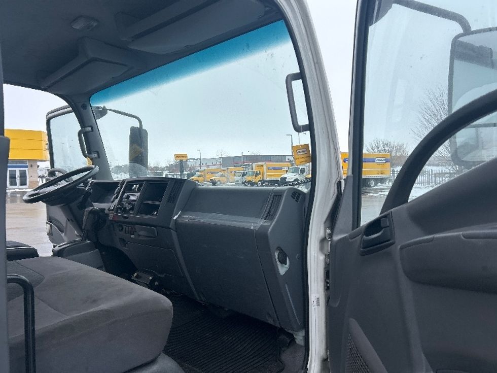 Light Duty Box Truck-Light and Medium Duty Trucks-Isuzu-2015-NPR EFI-Windsor-WI-100,323\n\t\tmiles-$ 26,750 - Image 20