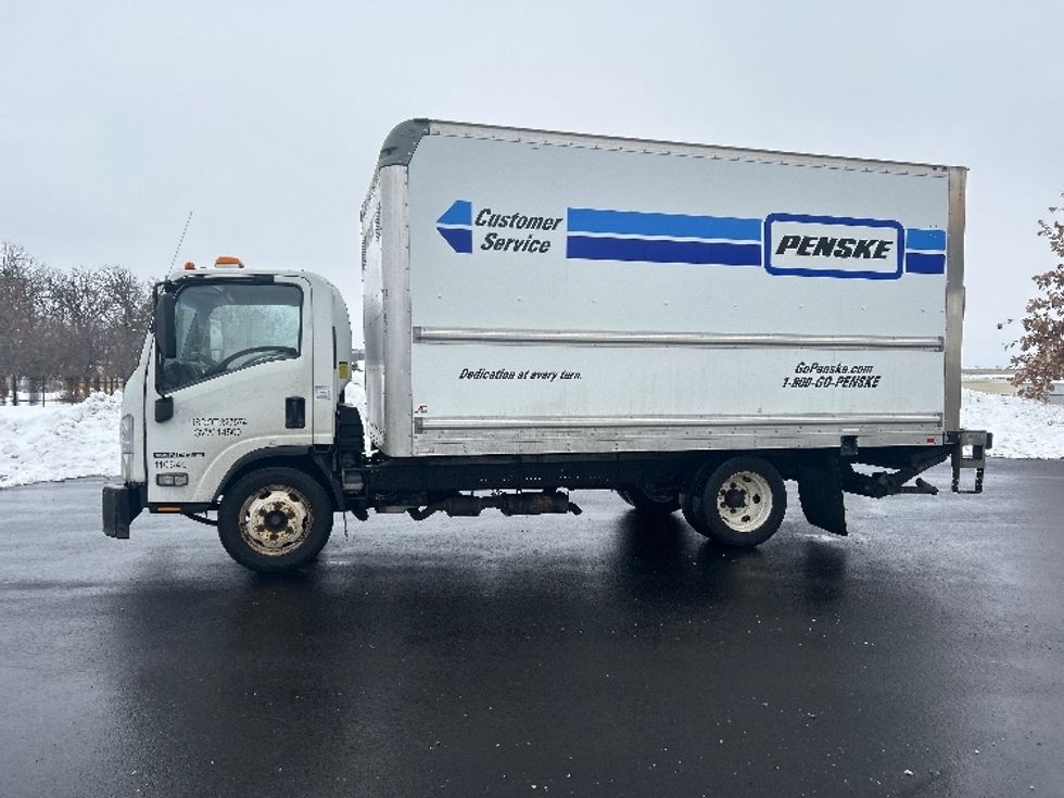 Light Duty Box Truck-Light and Medium Duty Trucks-Isuzu-2015-NPR EFI-Windsor-WI-100,323\n\t\tmiles-$ 26,750 - Image 4
