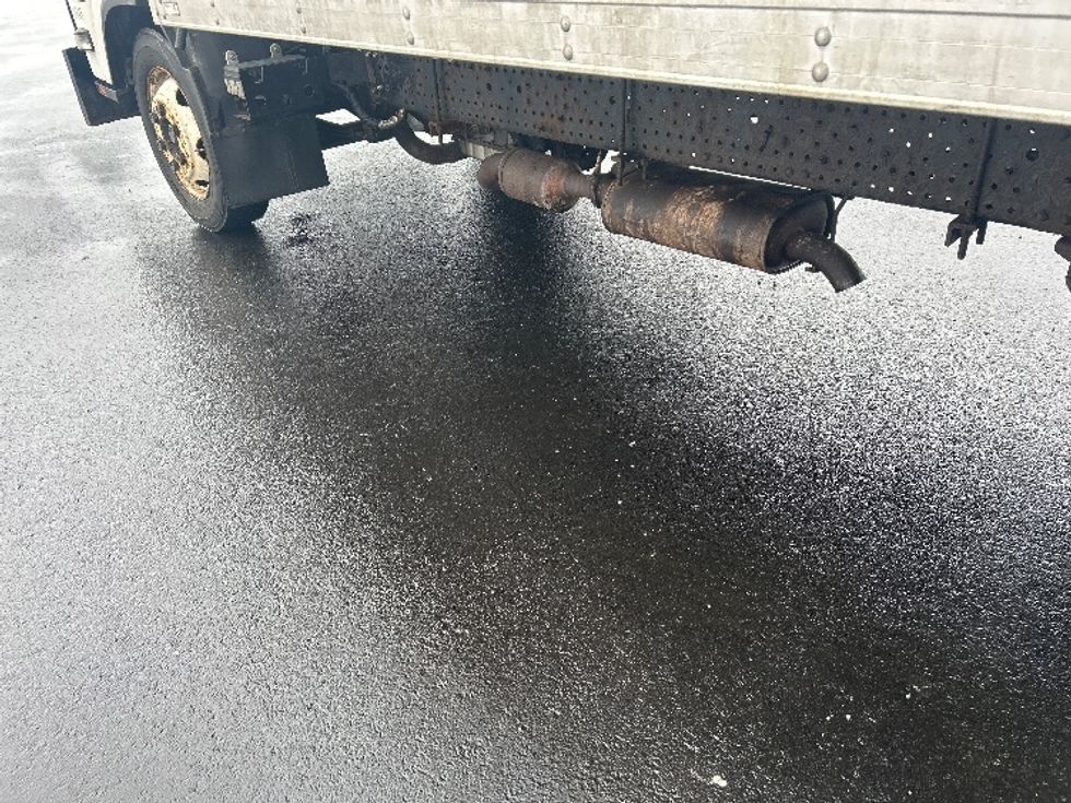 Light Duty Box Truck-Light and Medium Duty Trucks-Isuzu-2015-NPR EFI-Windsor-WI-100,323\n\t\tmiles-$ 26,750 - Image 5