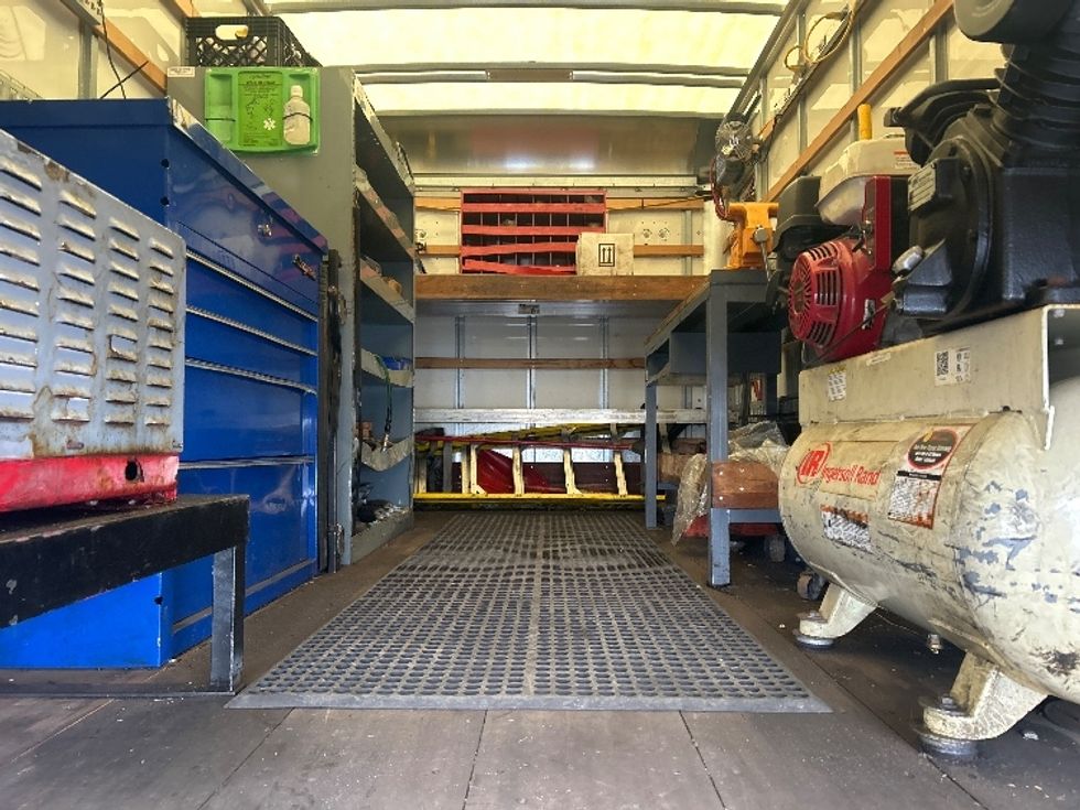 Light Duty Box Truck-Light and Medium Duty Trucks-Isuzu-2015-NPR EFI-Windsor-WI-100,323\n\t\tmiles-$ 26,750 - Image 8