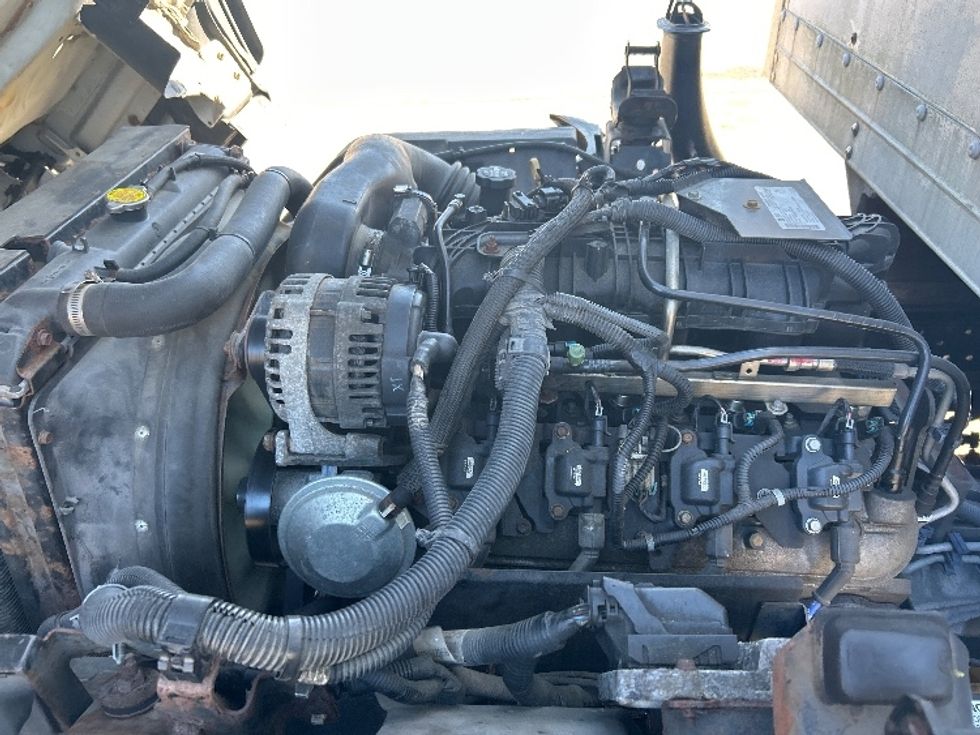 Light Duty Box Truck-Light and Medium Duty Trucks-Isuzu-2015-NPR-Fitchburg-MA-132,816\n\t\tmiles-$ 20,500 - Image 24