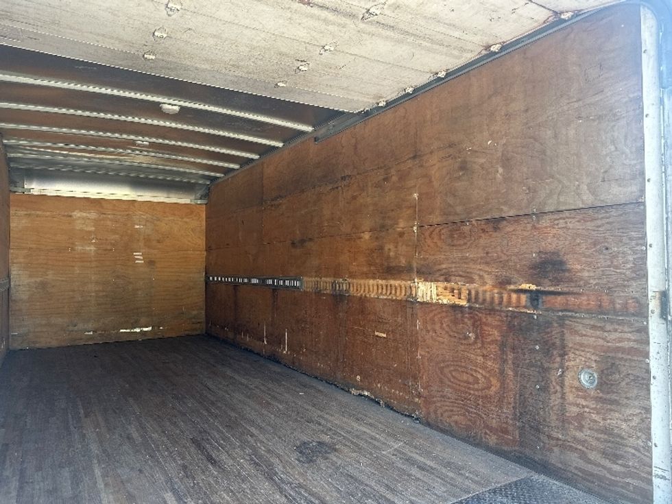 Light Duty Box Truck-Light and Medium Duty Trucks-Isuzu-2015-NPR-Hammond-LA-132,493\n\t\tmiles-$ 19,500 - Image 12