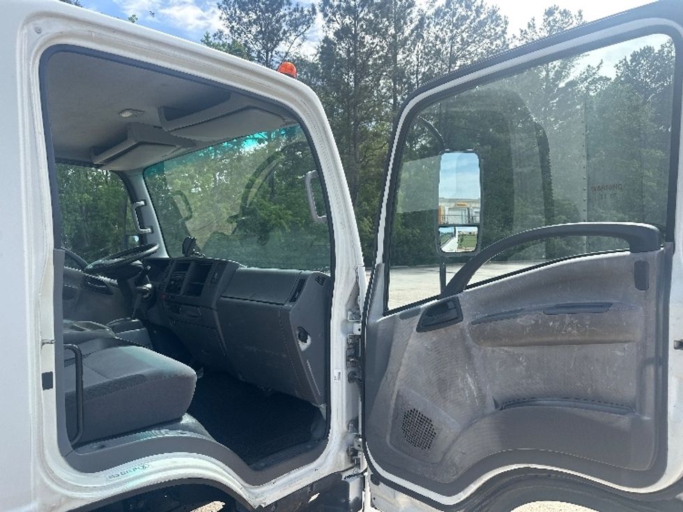 Light Duty Box Truck-Light and Medium Duty Trucks-Isuzu-2015-NPR-Hammond-LA-132,493\n\t\tmiles-$ 19,500 - Image 20