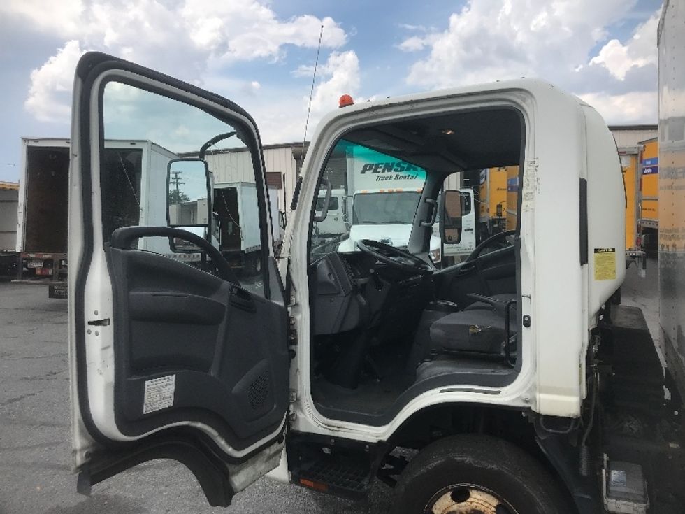 Light Duty Box Truck-Light and Medium Duty Trucks-Isuzu-2015-NPR-Rockville-MD-286,550\n\t\tmiles-$ 17,000 - Image 15