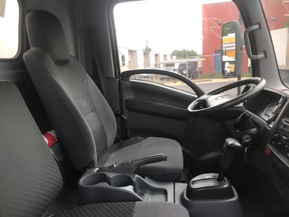 Light Duty Box Truck-Light and Medium Duty Trucks-Isuzu-2015-NPR-Rockville-MD-286,550\n\t\tmiles-$ 17,000 - Image 21