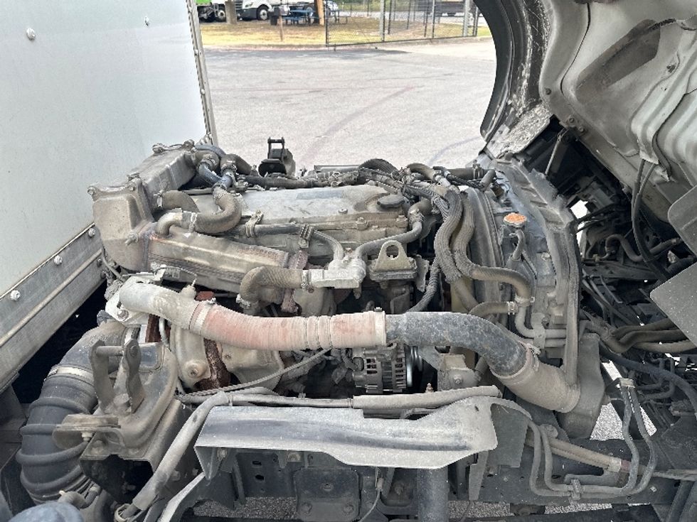 Light Duty Box Truck-Light and Medium Duty Trucks-Isuzu-2015-NPR-San Antonio-TX-242,238\n\t\tmiles-$ 24,750 - Image 23