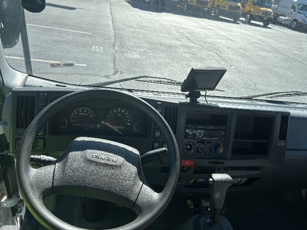 Light Duty Box Truck-Light and Medium Duty Trucks-Isuzu-2016-NPR-Atlanta-GA-41,785\n\t\tmiles-$ 14,000 - Image 18