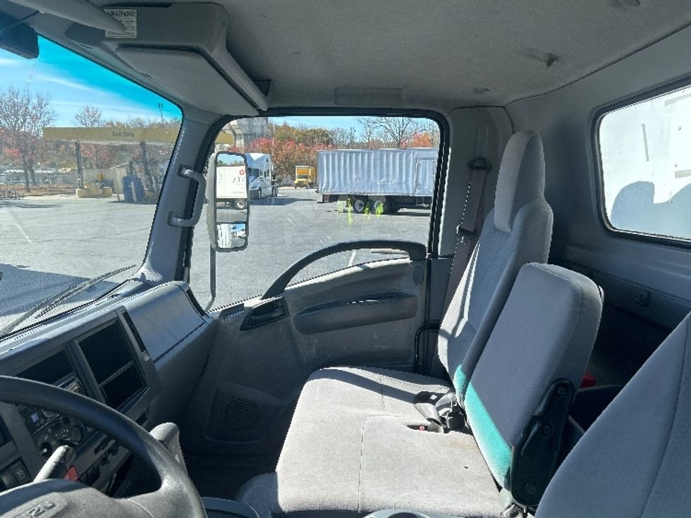 Light Duty Box Truck-Light and Medium Duty Trucks-Isuzu-2016-NPR-Atlanta-GA-41,785\n\t\tmiles-$ 14,000 - Image 19