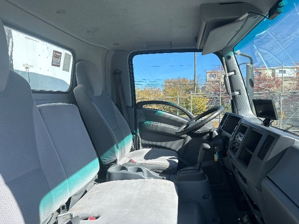 Light Duty Box Truck-Light and Medium Duty Trucks-Isuzu-2016-NPR-Atlanta-GA-41,785\n\t\tmiles-$ 14,000 - Image 22