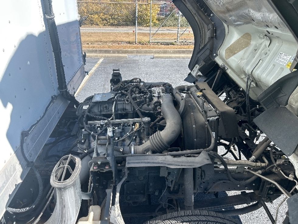 Light Duty Box Truck-Light and Medium Duty Trucks-Isuzu-2016-NPR-Atlanta-GA-41,785\n\t\tmiles-$ 14,000 - Image 23