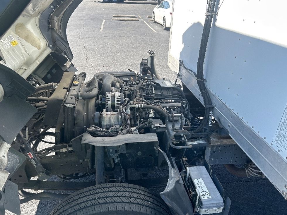 Light Duty Box Truck-Light and Medium Duty Trucks-Isuzu-2016-NPR-Atlanta-GA-41,785\n\t\tmiles-$ 14,000 - Image 24