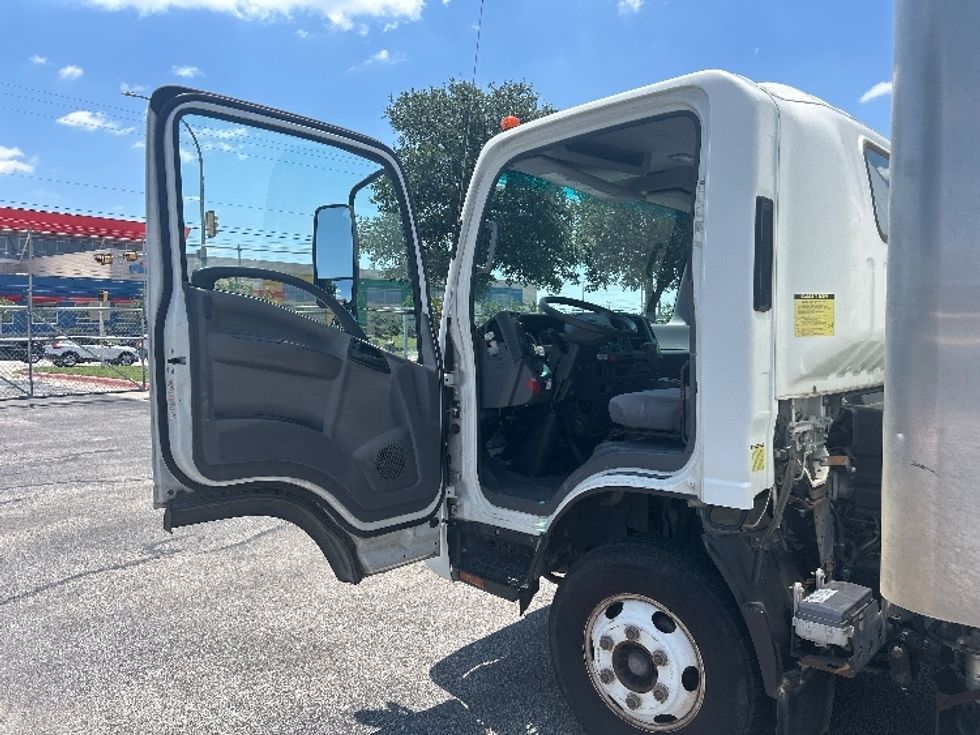 Light Duty Box Truck-Light and Medium Duty Trucks-Isuzu-2016-NPR-Austin-TX-74,350\n\t\tmiles-$ 21,000 - Image 16