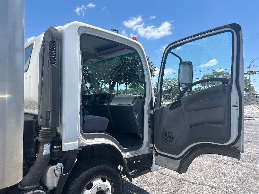 Light Duty Box Truck-Light and Medium Duty Trucks-Isuzu-2016-NPR-Austin-TX-74,350\n\t\tmiles-$ 21,000 - Image 20