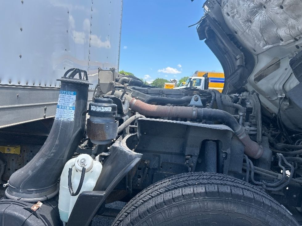 Light Duty Box Truck-Light and Medium Duty Trucks-Isuzu-2016-NPR-Austin-TX-74,350\n\t\tmiles-$ 21,000 - Image 23