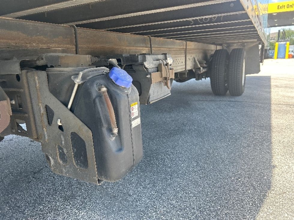 Light Duty Box Truck-Light and Medium Duty Trucks-Isuzu-2016-NPR-Austin-TX-74,350\n\t\tmiles-$ 21,000 - Image 5