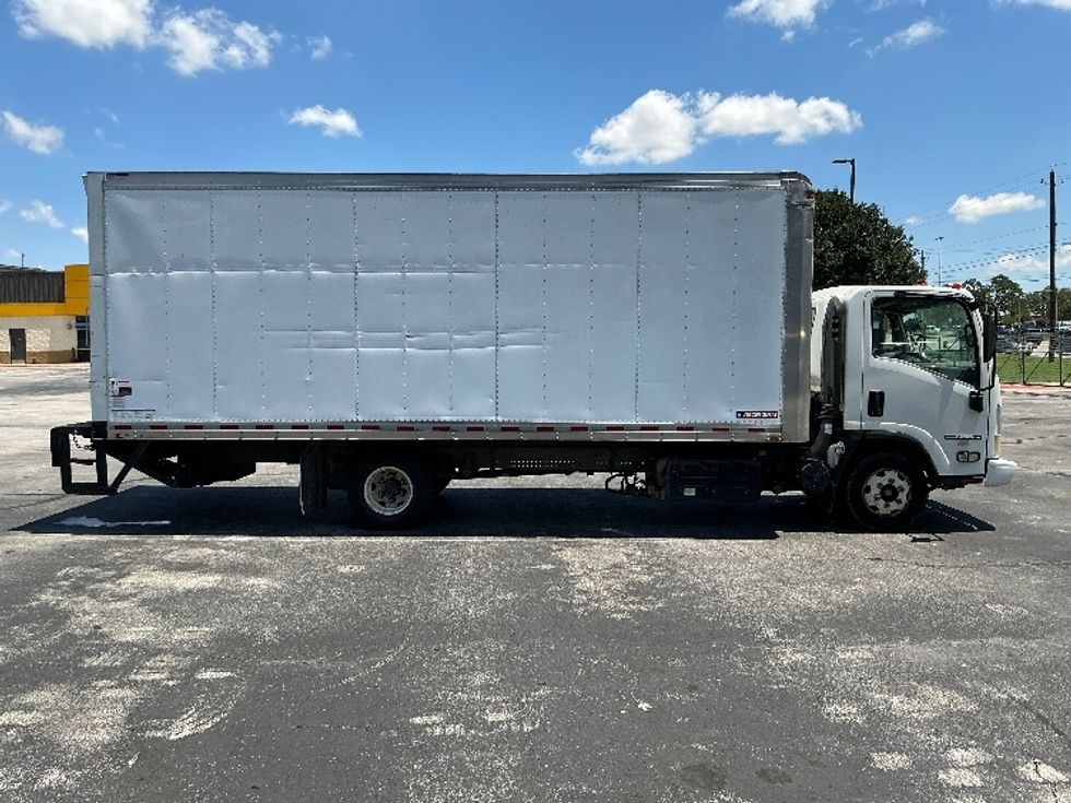 Light Duty Box Truck-Light and Medium Duty Trucks-Isuzu-2016-NPR-Austin-TX-78,172\n\t\tmiles-$ 18,000 - Image 15