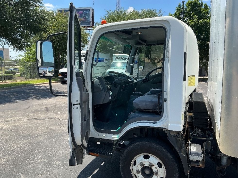 Light Duty Box Truck-Light and Medium Duty Trucks-Isuzu-2016-NPR-Austin-TX-78,172\n\t\tmiles-$ 18,000 - Image 16