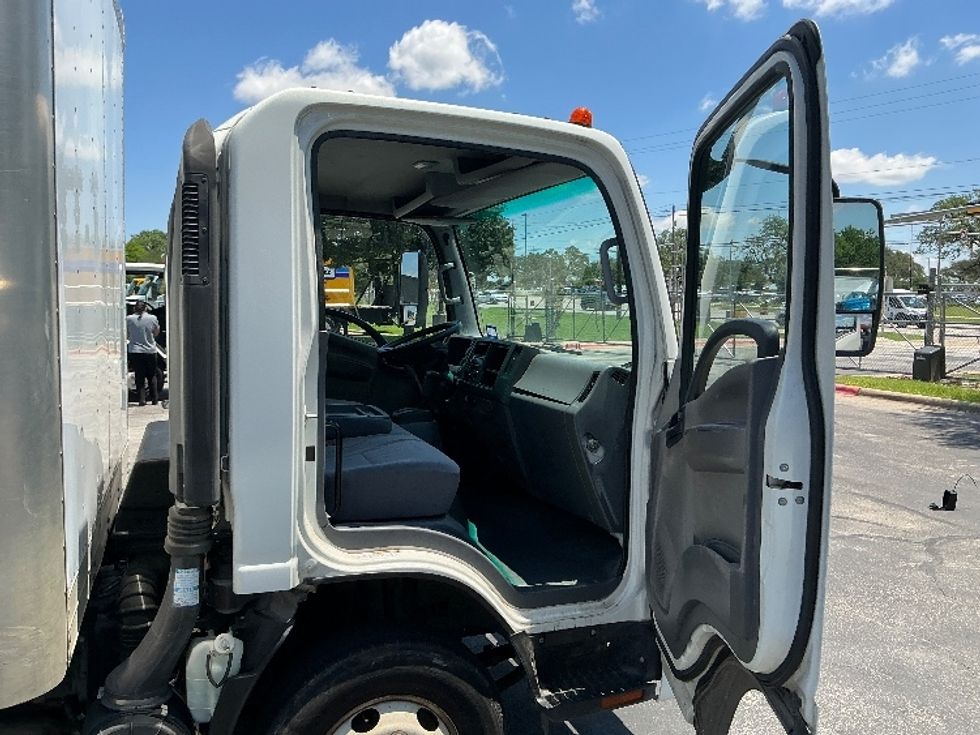 Light Duty Box Truck-Light and Medium Duty Trucks-Isuzu-2016-NPR-Austin-TX-78,172\n\t\tmiles-$ 18,000 - Image 20