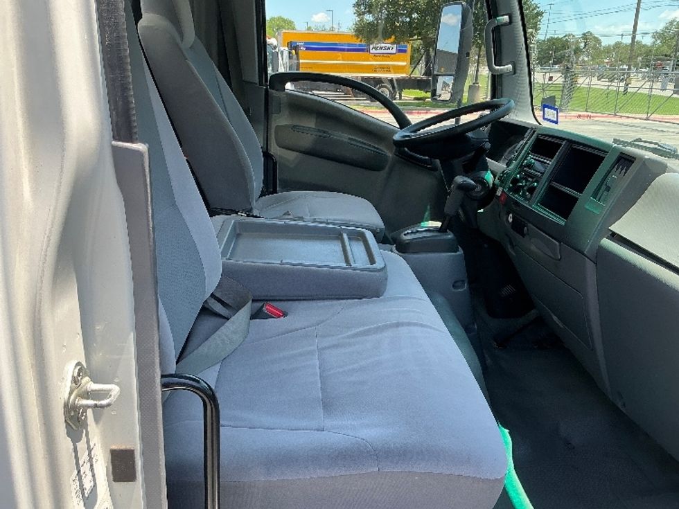 Light Duty Box Truck-Light and Medium Duty Trucks-Isuzu-2016-NPR-Austin-TX-78,172\n\t\tmiles-$ 18,000 - Image 22