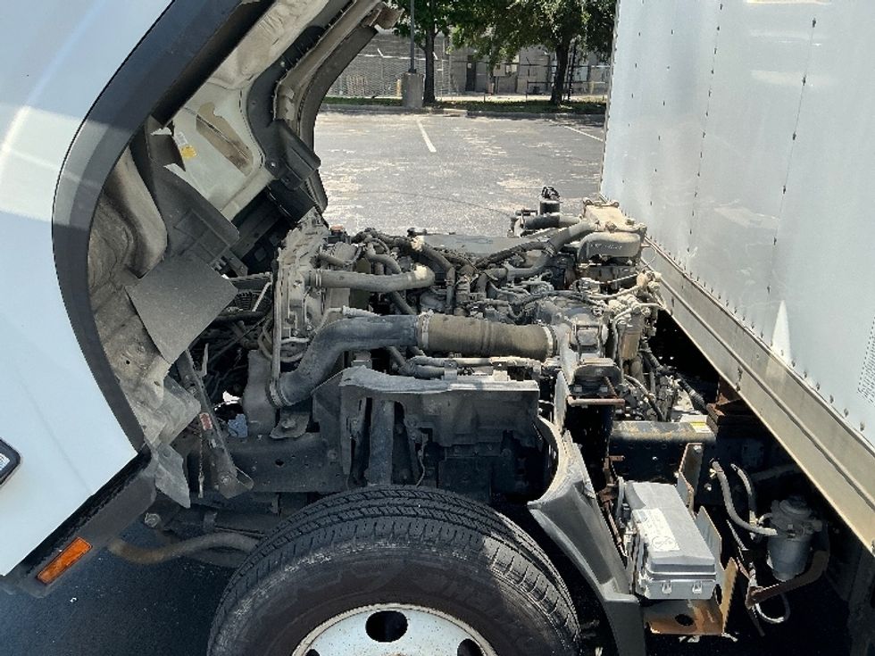 Light Duty Box Truck-Light and Medium Duty Trucks-Isuzu-2016-NPR-Austin-TX-78,172\n\t\tmiles-$ 18,000 - Image 24