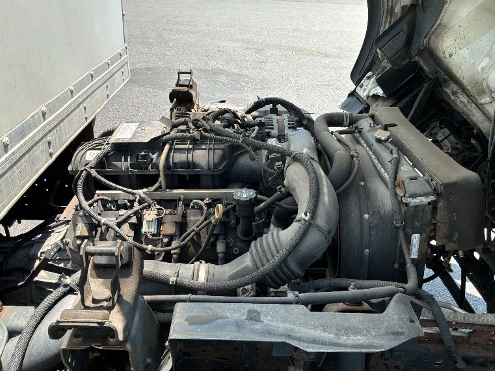 Light Duty Box Truck-Light and Medium Duty Trucks-Isuzu-2016-NPR EFI-Allentown-PA-91,105\n\t\tmiles-$ 31,000 - Image 21