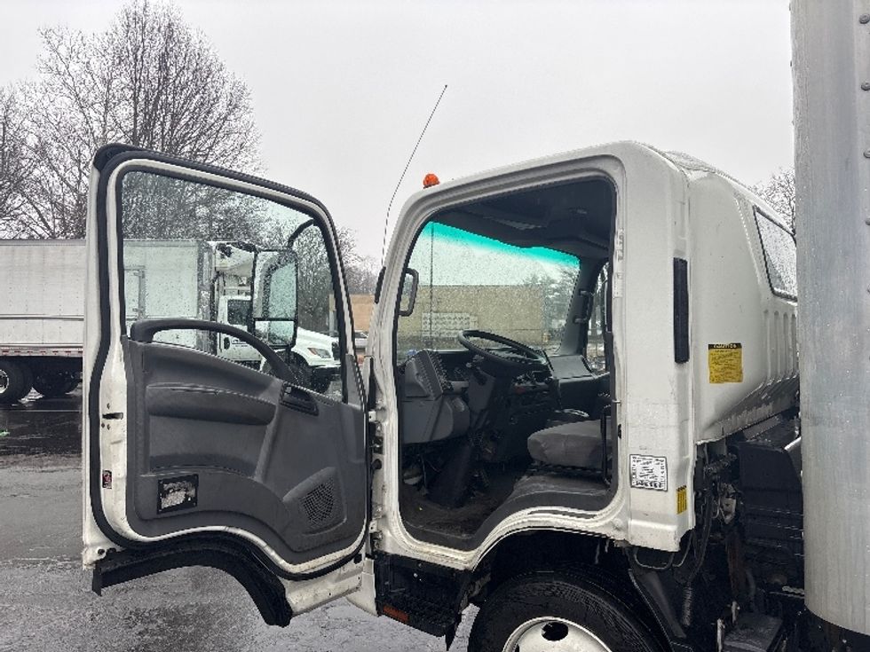 Light Duty Box Truck-Light and Medium Duty Trucks-Isuzu-2016-NPR EFI-Capitol Heights-MD-175,764\n\t\tmiles-$ 26,500 - Image 16