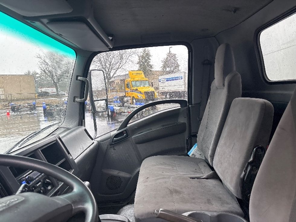 Light Duty Box Truck-Light and Medium Duty Trucks-Isuzu-2016-NPR EFI-Capitol Heights-MD-175,764\n\t\tmiles-$ 26,500 - Image 19