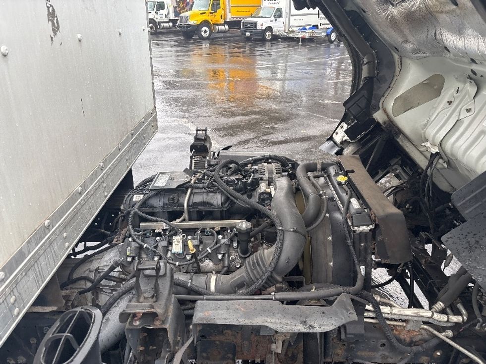 Light Duty Box Truck-Light and Medium Duty Trucks-Isuzu-2016-NPR EFI-Capitol Heights-MD-175,764\n\t\tmiles-$ 26,500 - Image 23