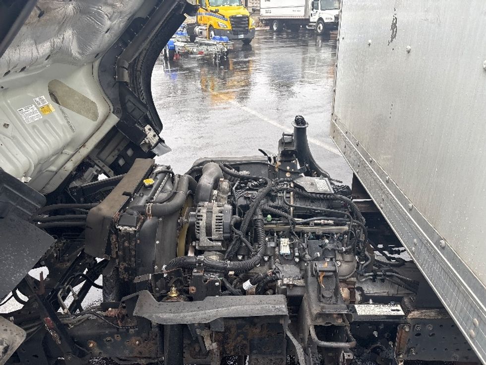 Light Duty Box Truck-Light and Medium Duty Trucks-Isuzu-2016-NPR EFI-Capitol Heights-MD-175,764\n\t\tmiles-$ 26,500 - Image 24