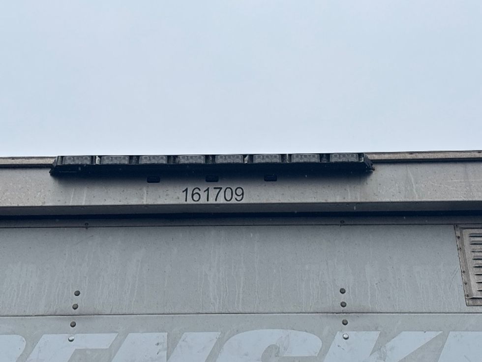 Light Duty Box Truck-Light and Medium Duty Trucks-Isuzu-2016-NPR EFI-Capitol Heights-MD-175,764\n\t\tmiles-$ 26,500 - Image 26