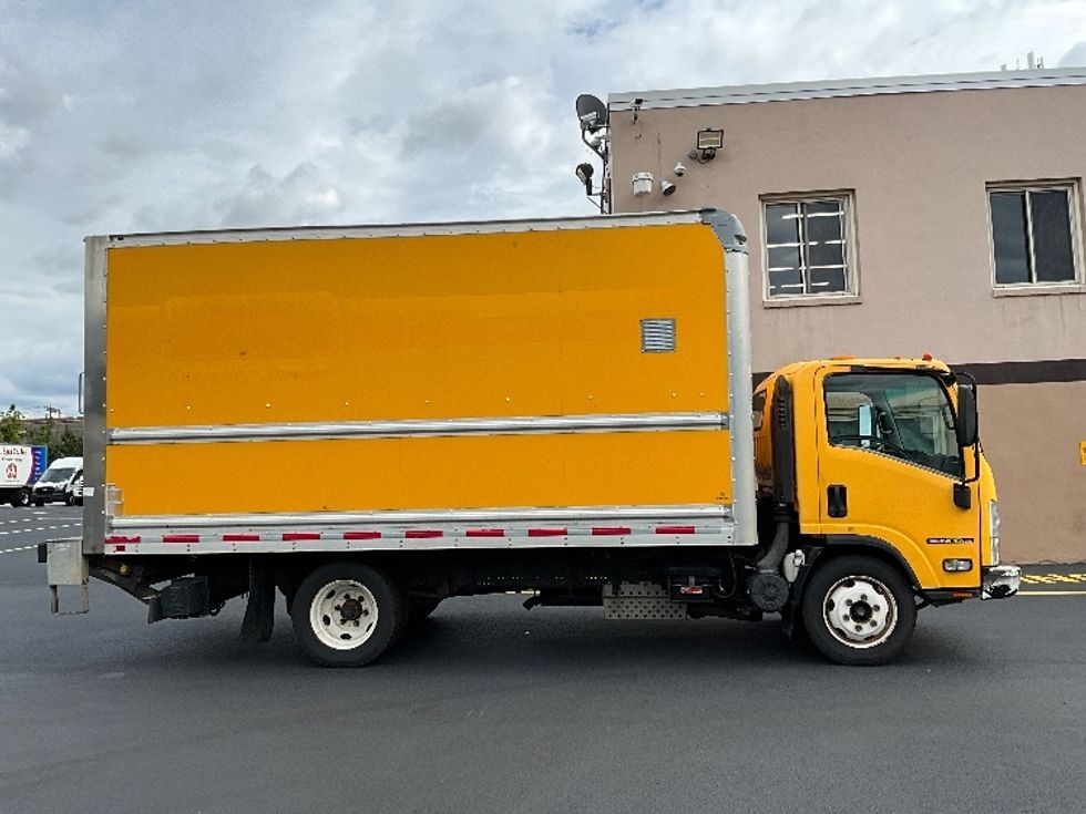 Light Duty Box Truck-Light and Medium Duty Trucks-Isuzu-2016-NPR EFI-Philadelphia-PA-174,484\n\t\tmiles-$ 24,000 - Image 14