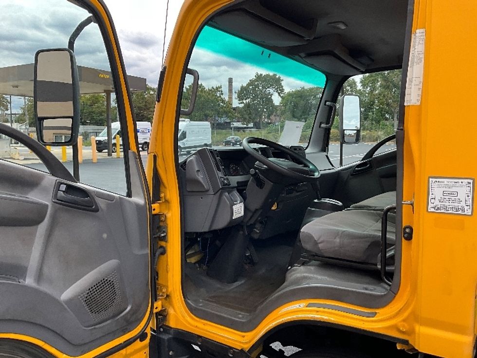 Light Duty Box Truck-Light and Medium Duty Trucks-Isuzu-2016-NPR EFI-Philadelphia-PA-174,484\n\t\tmiles-$ 24,000 - Image 15