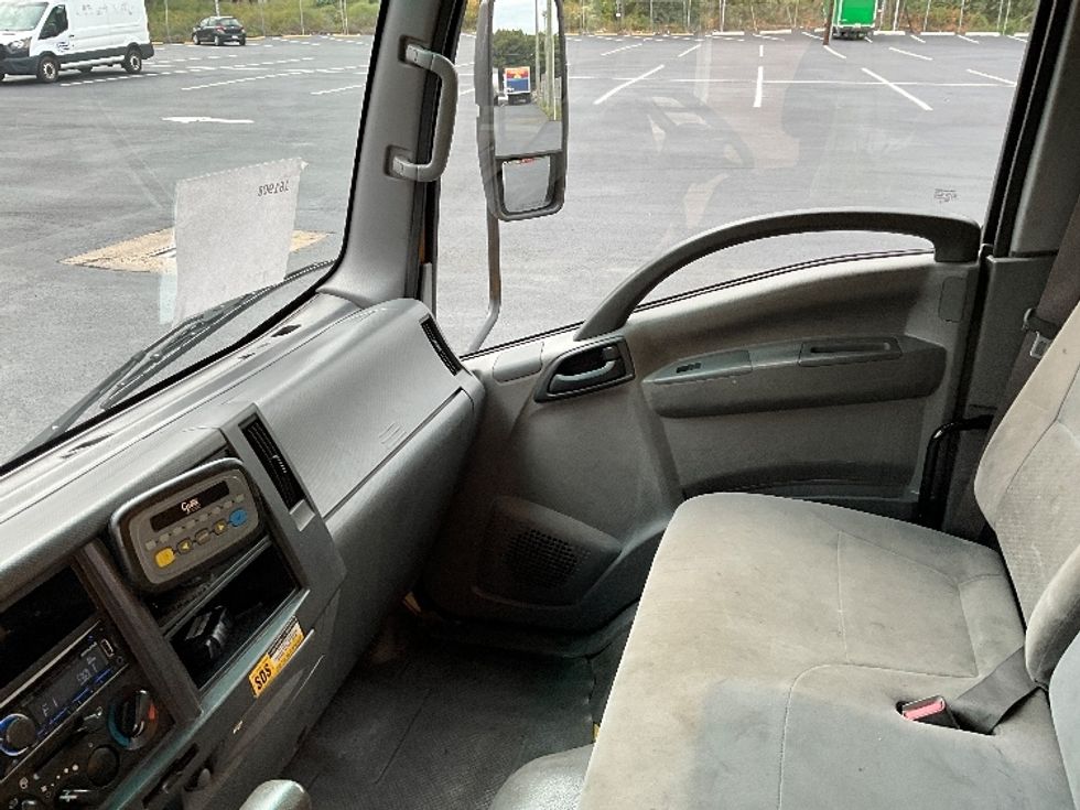 Light Duty Box Truck-Light and Medium Duty Trucks-Isuzu-2016-NPR EFI-Philadelphia-PA-174,484\n\t\tmiles-$ 24,000 - Image 18