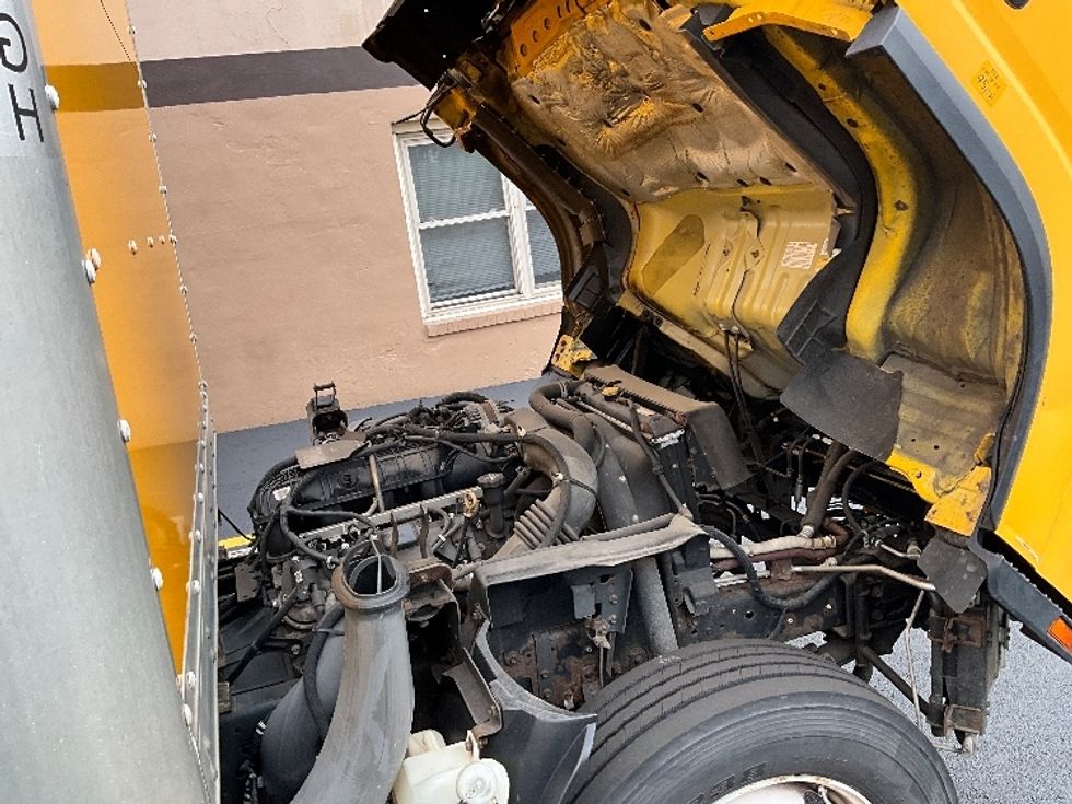 Light Duty Box Truck-Light and Medium Duty Trucks-Isuzu-2016-NPR EFI-Philadelphia-PA-174,484\n\t\tmiles-$ 24,000 - Image 22
