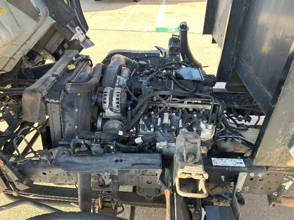 Light Duty Box Truck-Light and Medium Duty Trucks-Isuzu-2016-NPR-Houston-TX-306,054\n\t\tmiles-$ 11,500 - Image 24