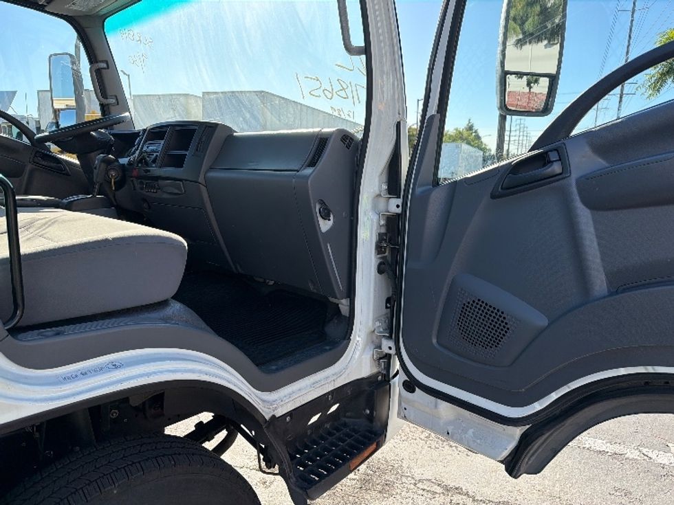 Light Duty Box Truck-Light and Medium Duty Trucks-Isuzu-2016-NPR-La Mirada-CA-78,107\n\t\tmiles-$ 29,000 - Image 16