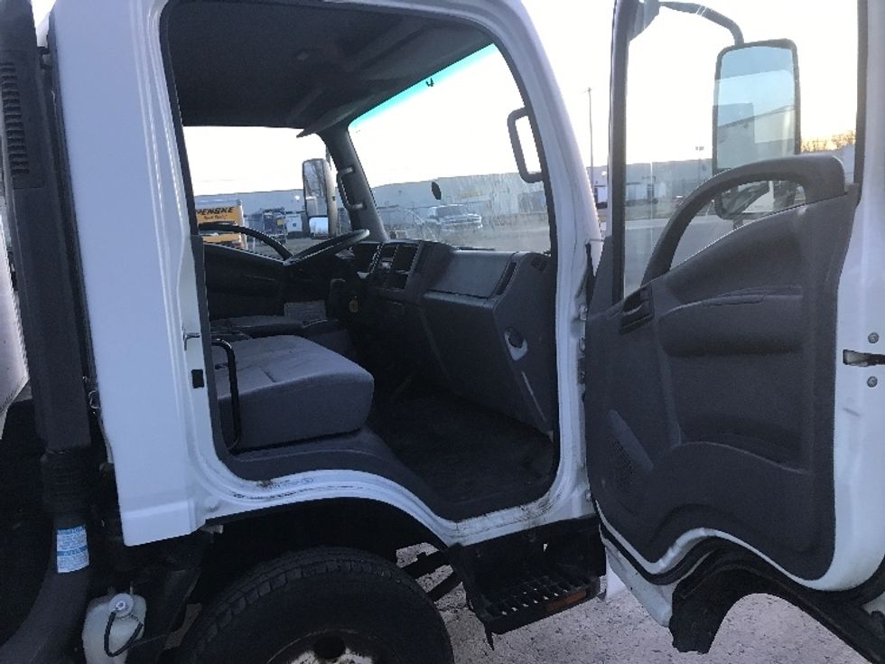 Light Duty Box Truck-Light and Medium Duty Trucks-Isuzu-2016-NPR-Liverpool-NY-130,675\n\t\tmiles-$ 25,000 - Image 20