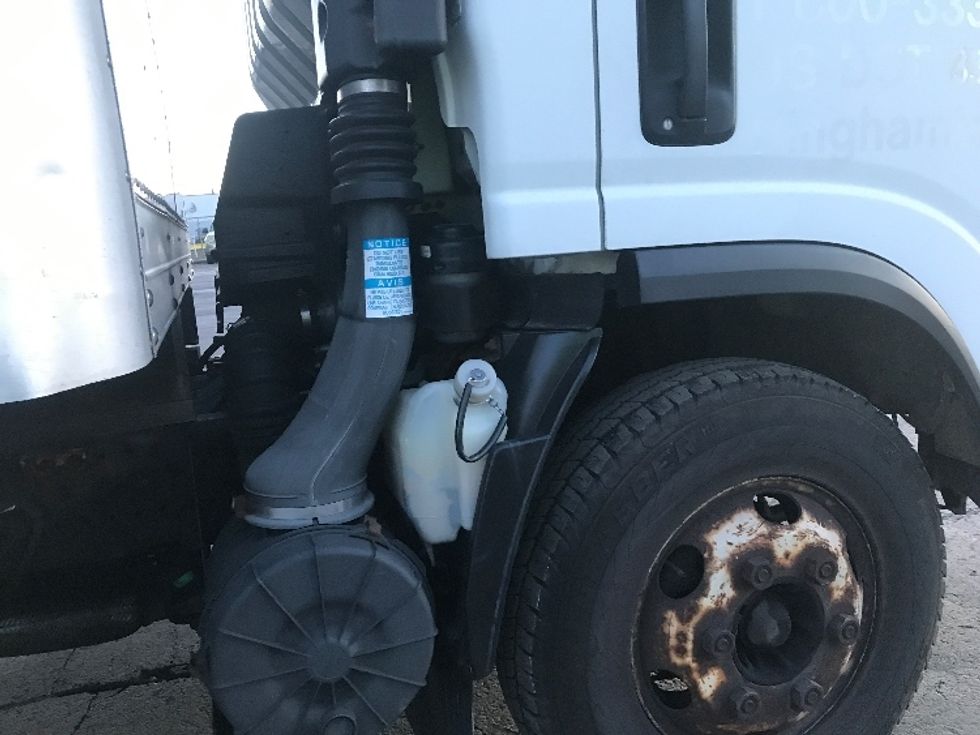 Light Duty Box Truck-Light and Medium Duty Trucks-Isuzu-2016-NPR-Liverpool-NY-130,675\n\t\tmiles-$ 25,000 - Image 24