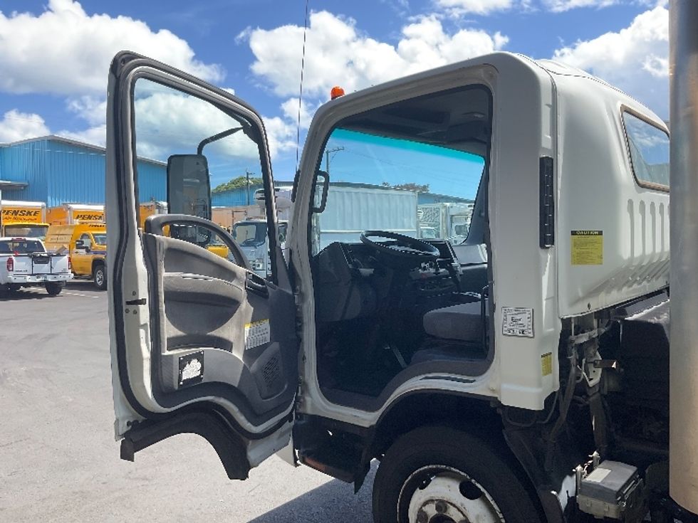 Light Duty Box Truck-Light and Medium Duty Trucks-Isuzu-2016-NPRXD-Torrance-CA-81,198\n\t\tmiles-$ 38,750 - Image 16