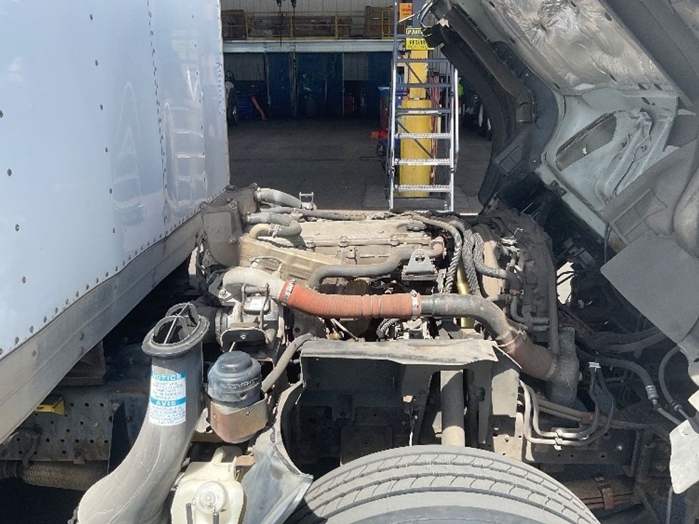 Light Duty Box Truck-Light and Medium Duty Trucks-Isuzu-2016-NPRXD-Torrance-CA-81,198\n\t\tmiles-$ 38,750 - Image 23