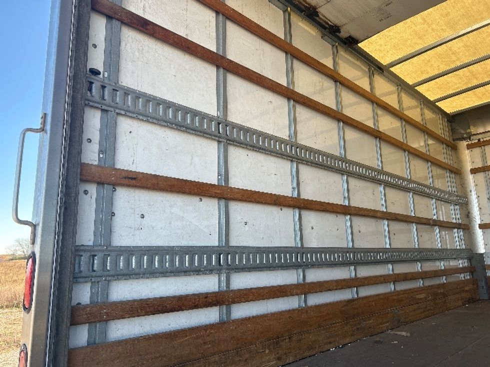 Light Duty Box Truck-Light and Medium Duty Trucks-Isuzu-2017-NPR-Chicago (Chicago Ridge)-IL-192,896\n\t\tmiles-$ 9,500 - Image 10