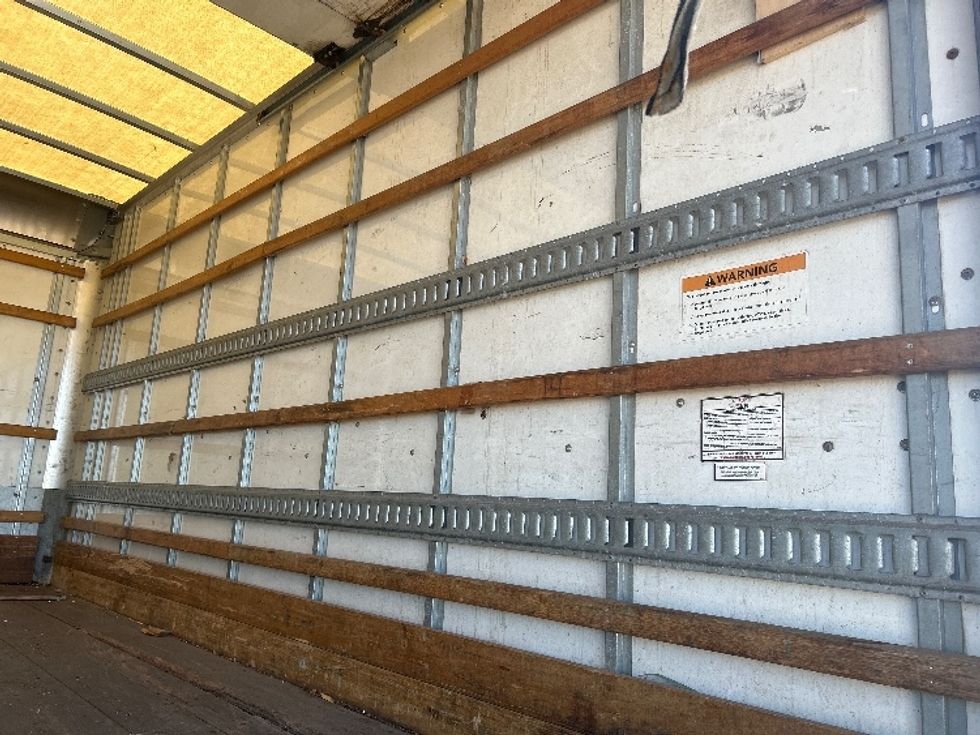 Light Duty Box Truck-Light and Medium Duty Trucks-Isuzu-2017-NPR-Chicago (Chicago Ridge)-IL-192,896\n\t\tmiles-$ 9,500 - Image 11