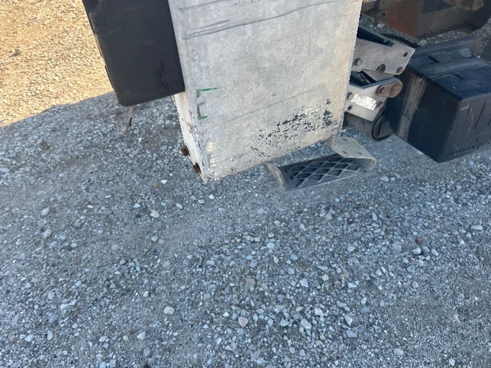 Light Duty Box Truck-Light and Medium Duty Trucks-Isuzu-2017-NPR-Chicago (Chicago Ridge)-IL-192,896\n\t\tmiles-$ 9,500 - Image 26