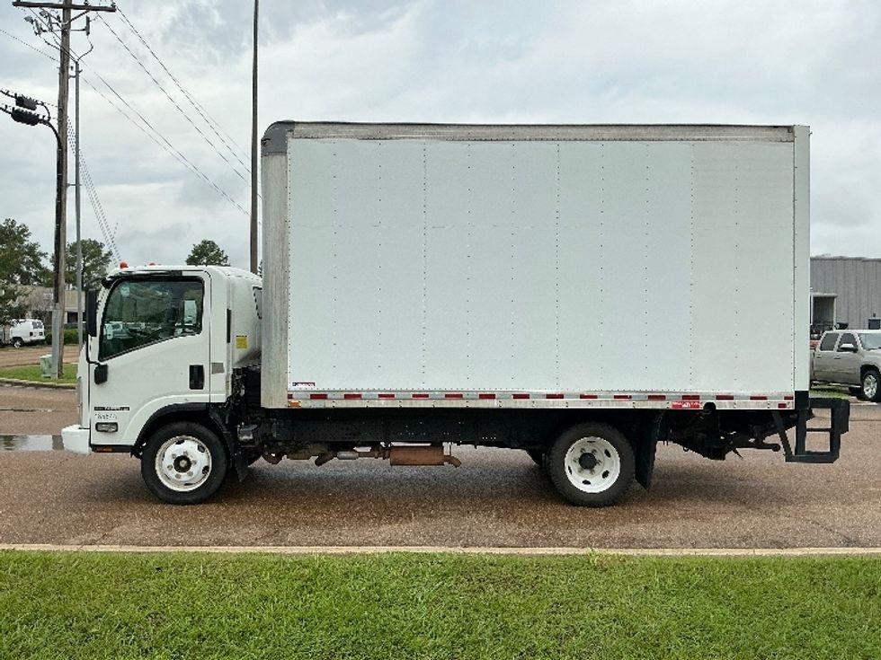 2017 Isuzu NPR EFI Light Duty Box Truck