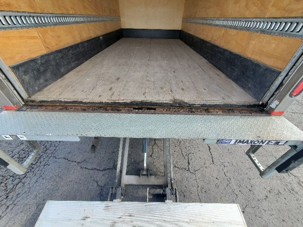 Light Duty Box Truck-Light and Medium Duty Trucks-Isuzu-2017-NPR EFI-White Deer-PA-101,039\n\t\tmiles-$ 30,250 - Image 10