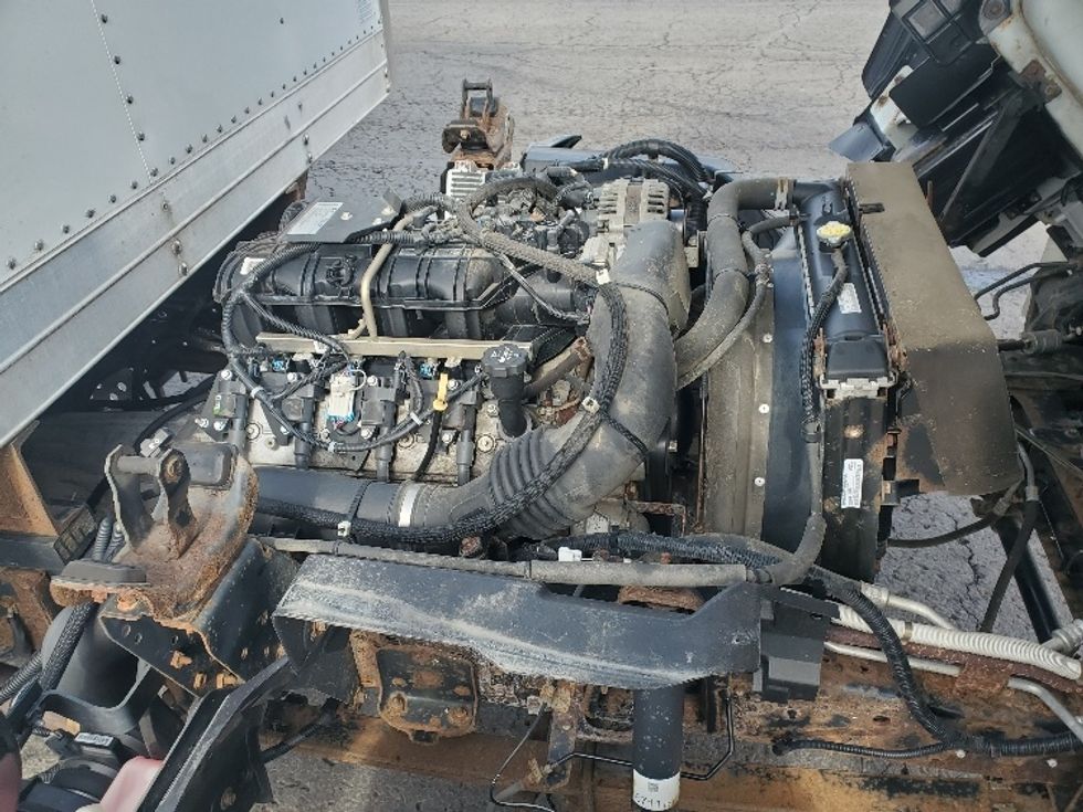 Light Duty Box Truck-Light and Medium Duty Trucks-Isuzu-2017-NPR EFI-White Deer-PA-101,039\n\t\tmiles-$ 30,250 - Image 23