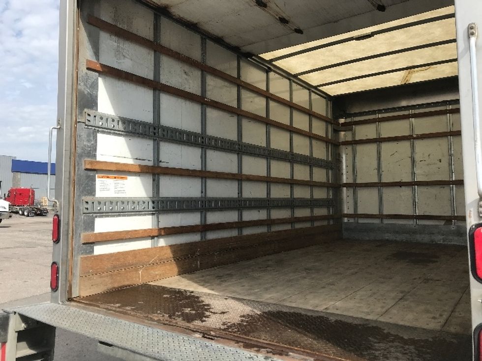 Light Duty Box Truck-Light and Medium Duty Trucks-Isuzu-2018-NPR-Calgary-AB-173,750\n\t\tkm-$ 44,500 - Image 11