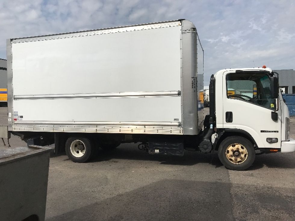 Light Duty Box Truck-Light and Medium Duty Trucks-Isuzu-2018-NPR-Calgary-AB-173,750\n\t\tkm-$ 44,500 - Image 15