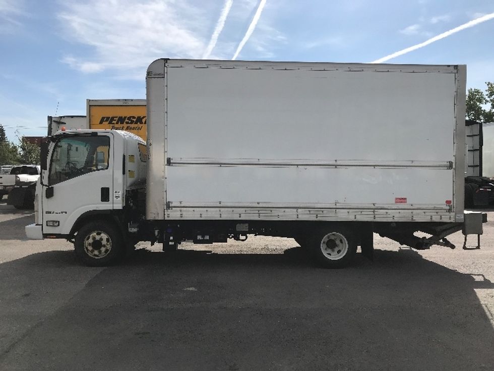 Light Duty Box Truck-Light and Medium Duty Trucks-Isuzu-2018-NPR-Calgary-AB-173,750\n\t\tkm-$ 44,500 - Image 4